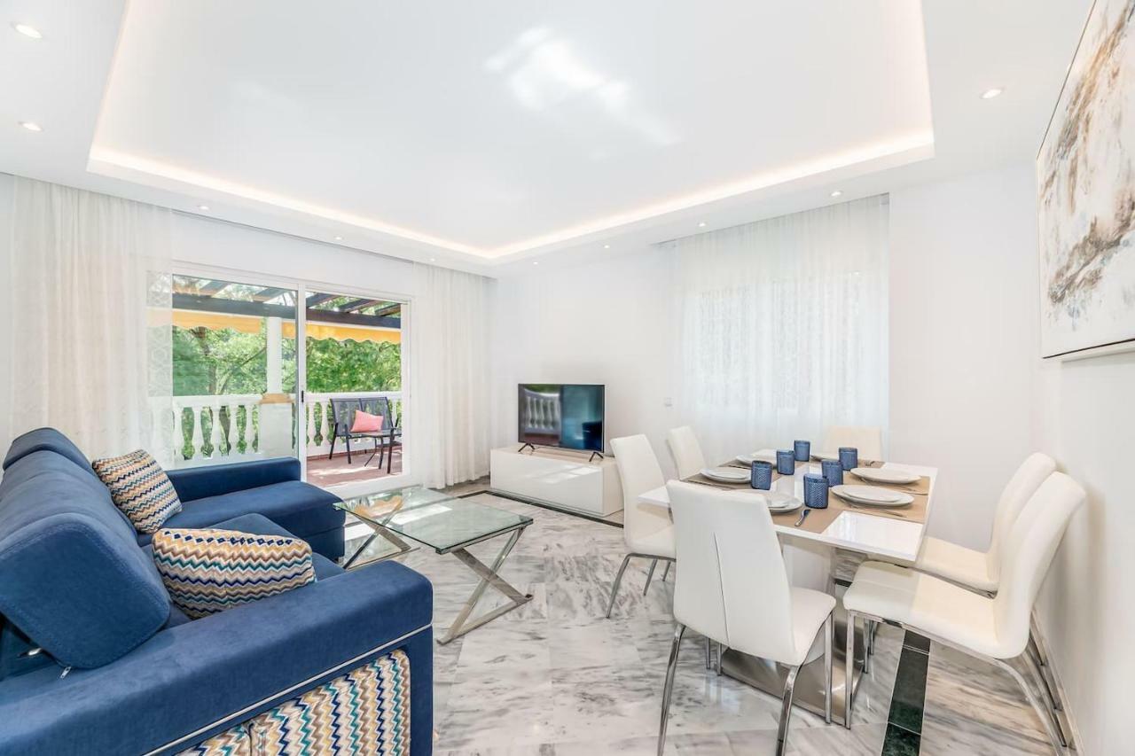 Friends & Family Well Presented Located In La Dama De Noche * Marbella
